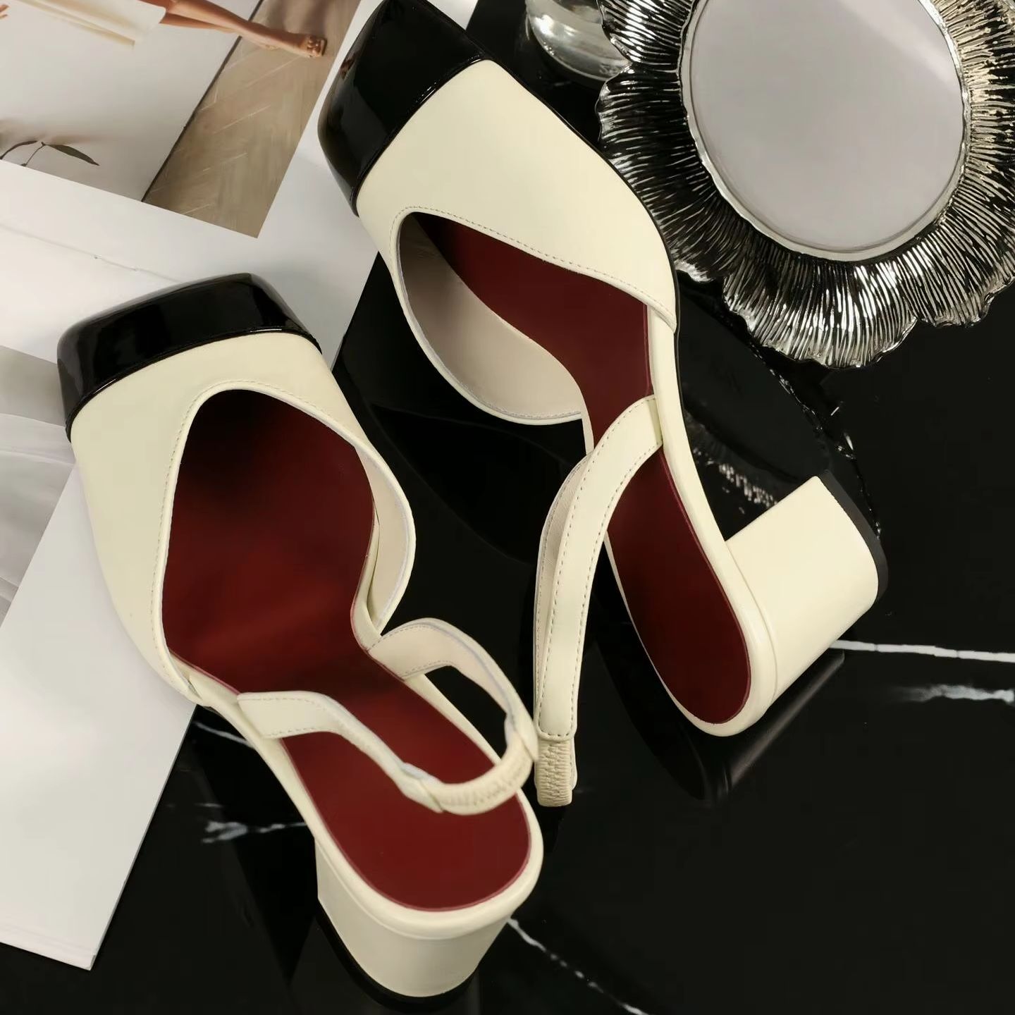 Sandals - Sapatos Femininos Slingback Bicolor Creme e