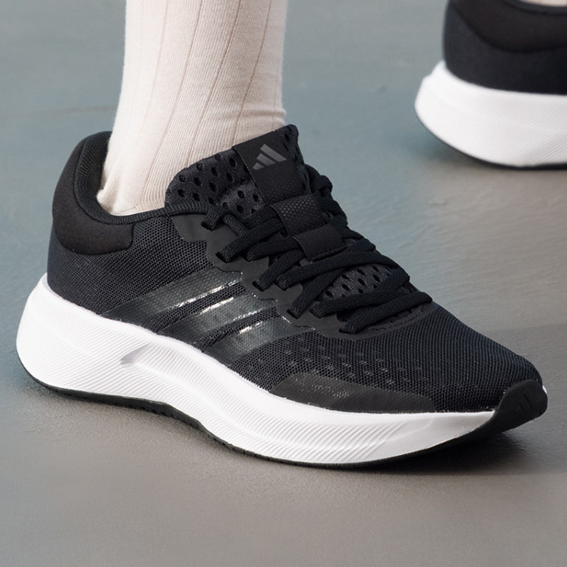 Novos tênis femininos Adidas J - Shock Absorbing Gym Trainers avaliação e preço